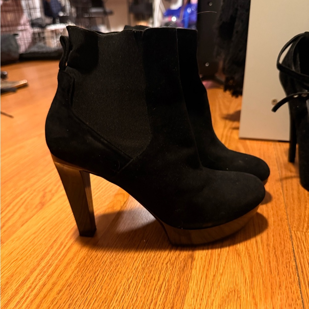 Robert Clergerie Black Ankle Booties